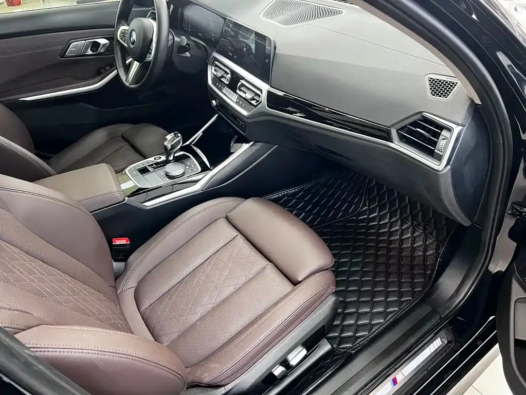 BMW 3 Series 2022 из CN, фото 4