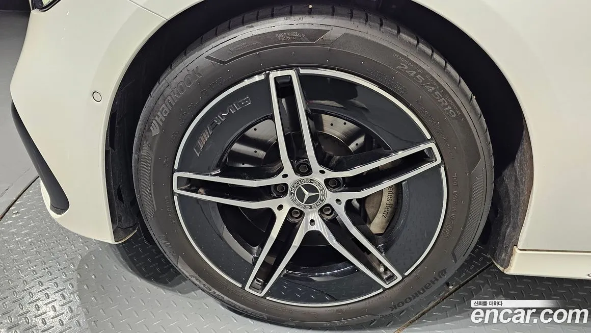 Mercedes-Benz E-Class 2024 из KR, фото 8