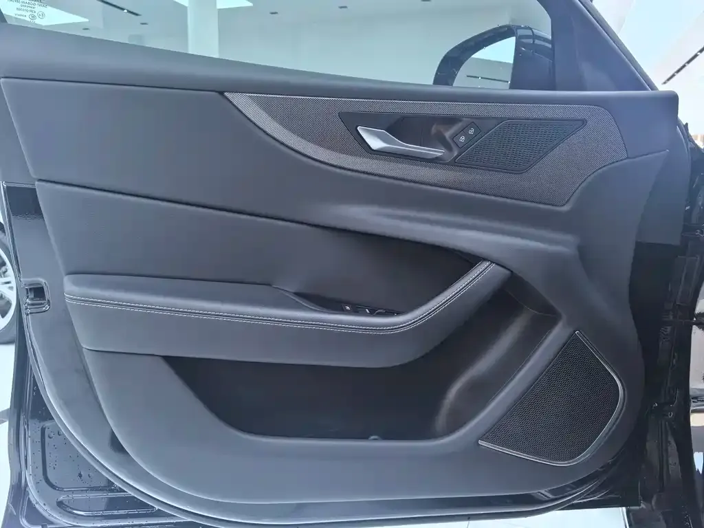 Jaguar XEL 2021 из CN, фото 5