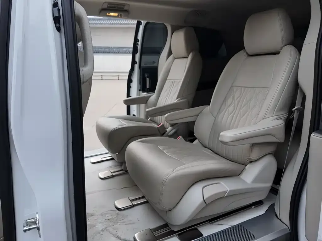Buick GL8 2024 из CN, фото 5