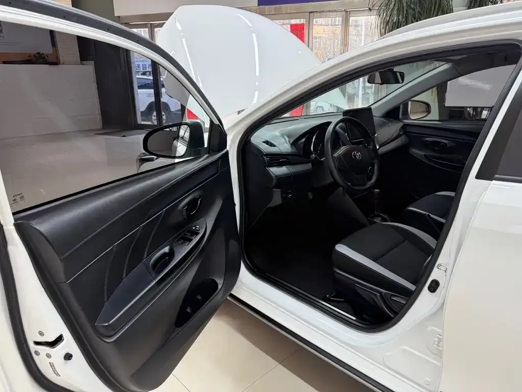 Toyota Yaris L 2021 из CN, фото 8