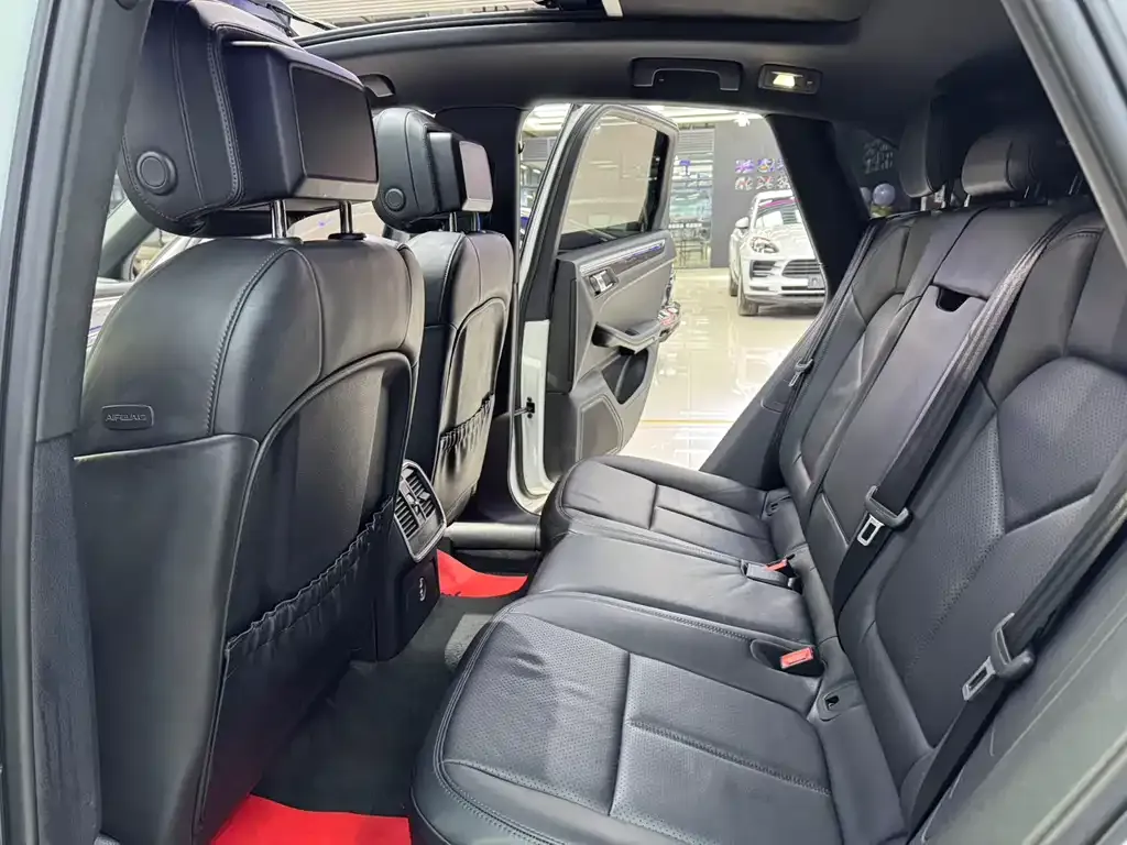 Porsche Macan 2023 из CN, фото 5