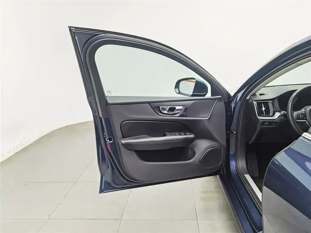 Volvo S60 2021 из CN, фото 2