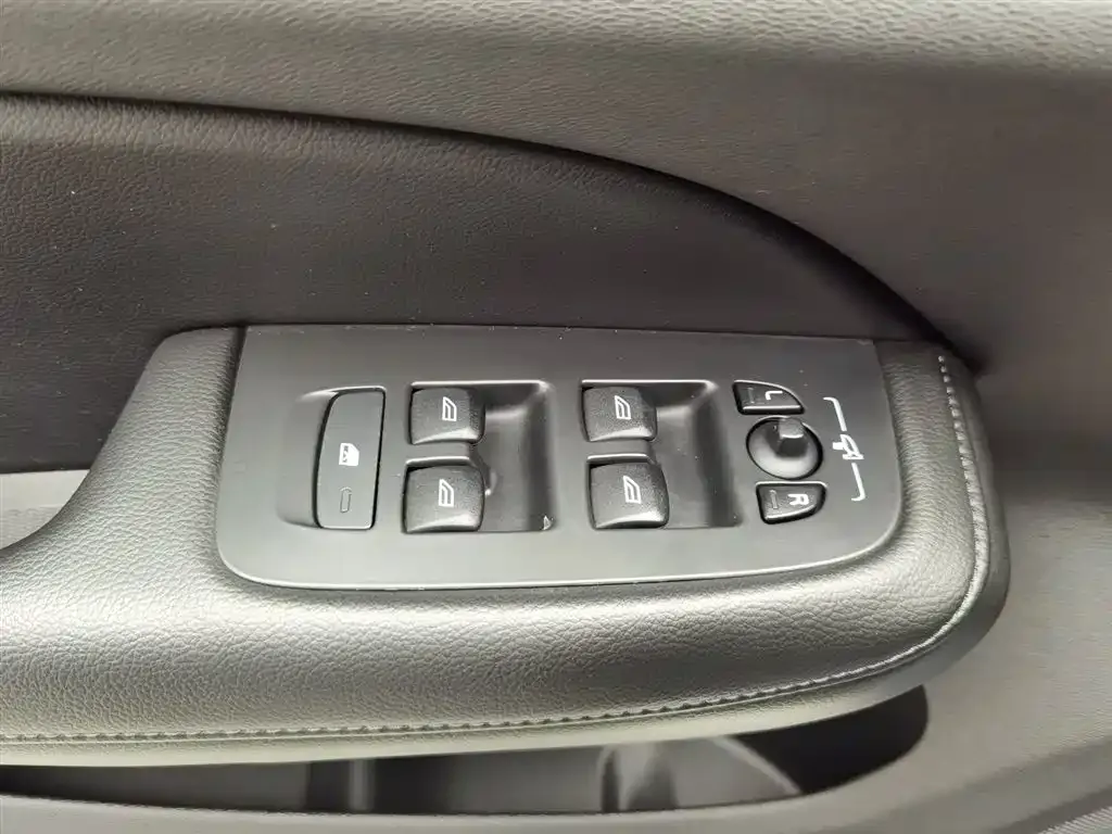 Volvo S60 2021 из CN, фото 9