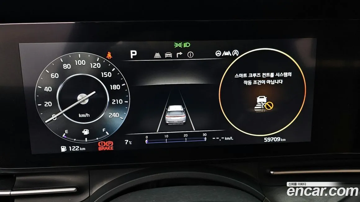 Kia Carnival — фото 10