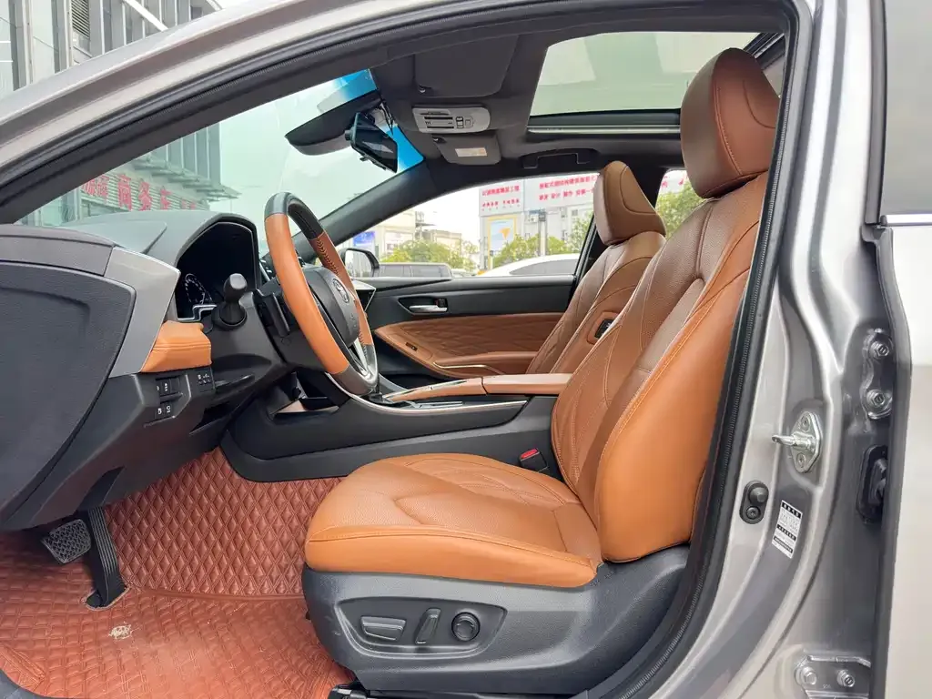 Toyota Avalon 2021 из CN, фото 10