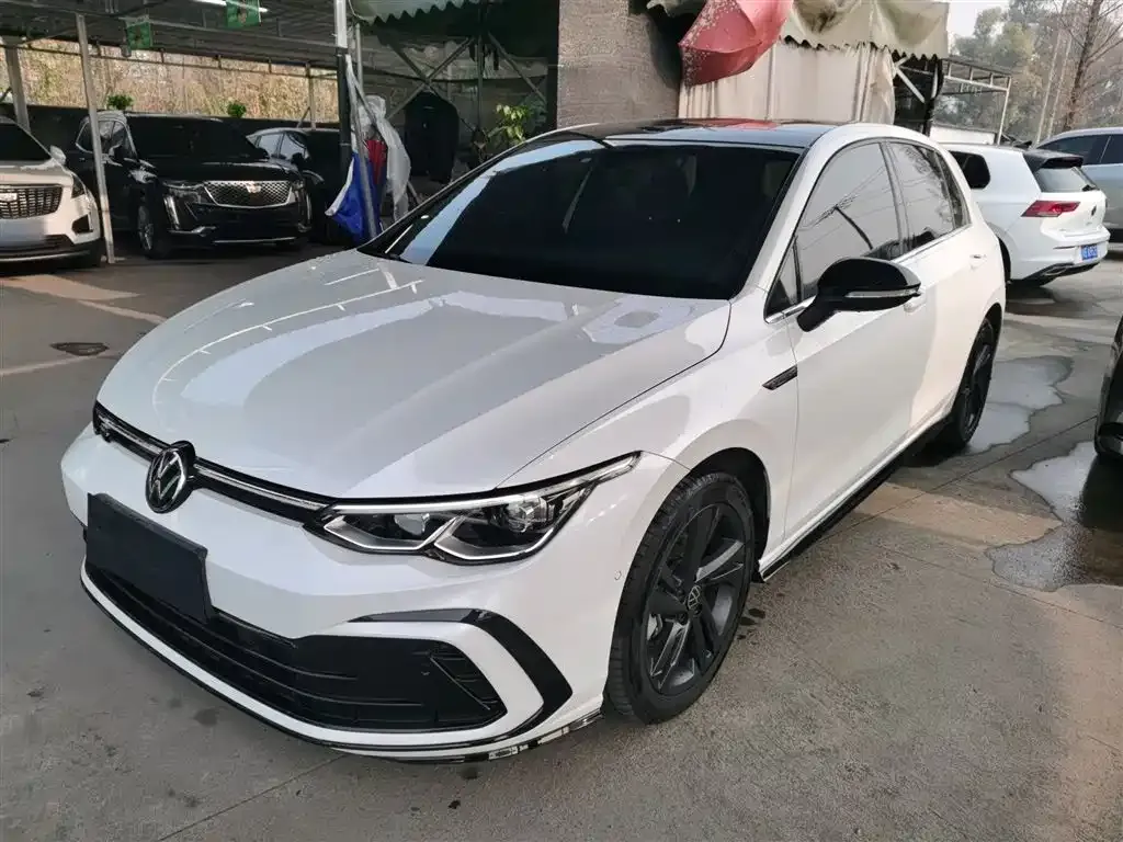 Volkswagen Golf 2023 из CN, фото 1