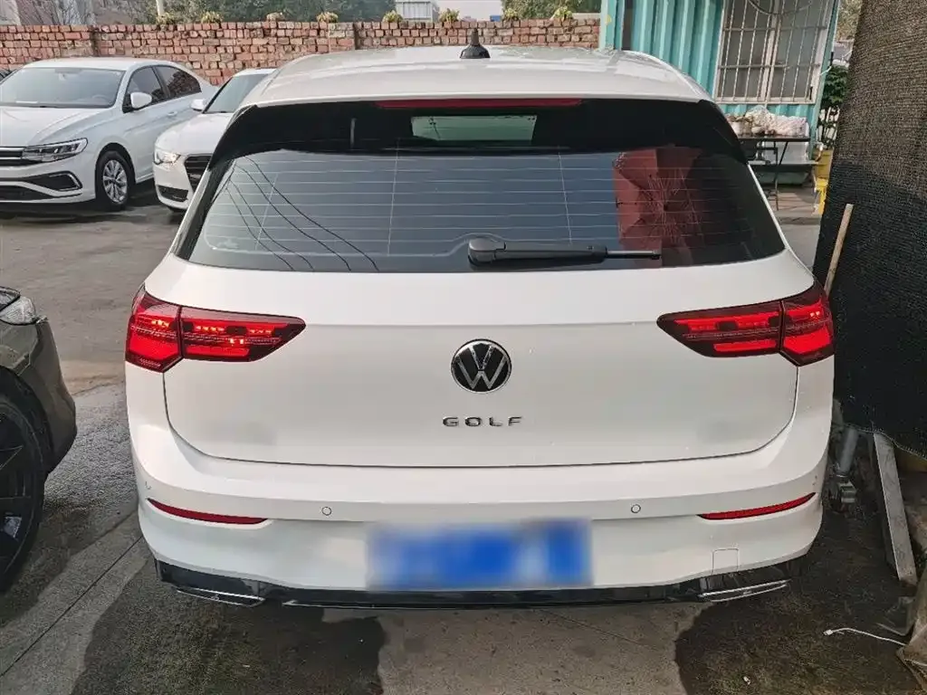 Volkswagen Golf 2023 из CN, фото 6