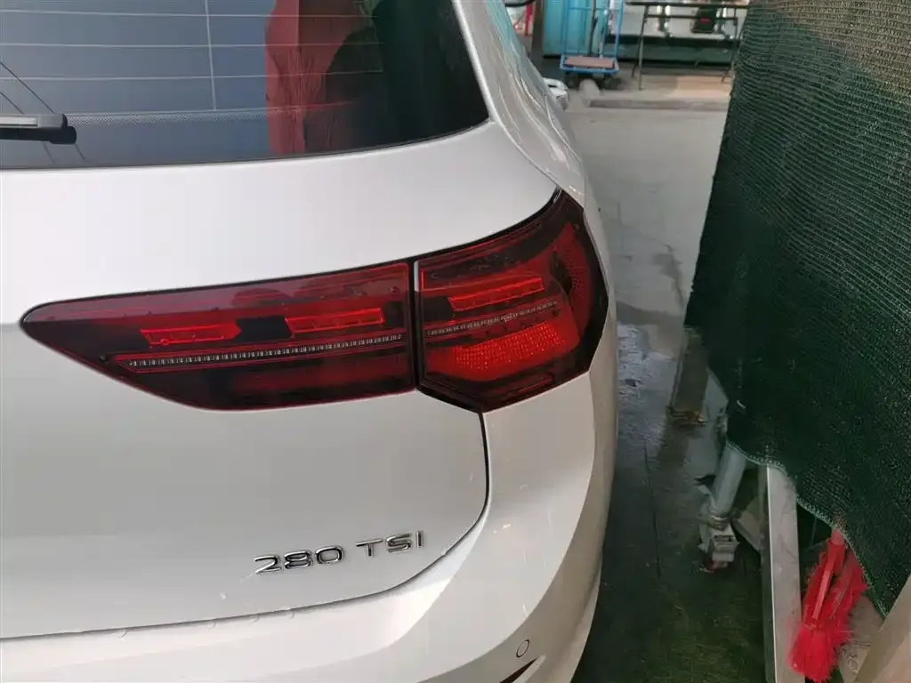 Volkswagen Golf 2023 из CN, фото 3