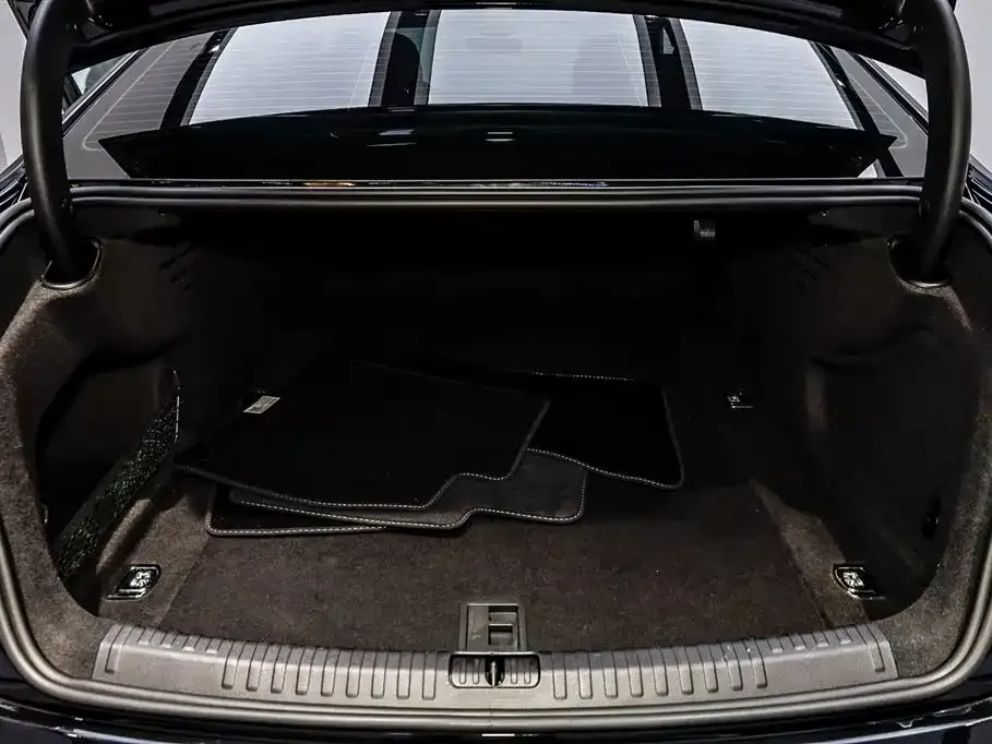 Audi A6L 2023 из CN, фото 5
