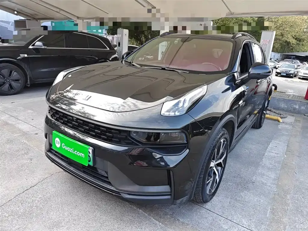 Lynk & Co 01 EM-P — фото 1