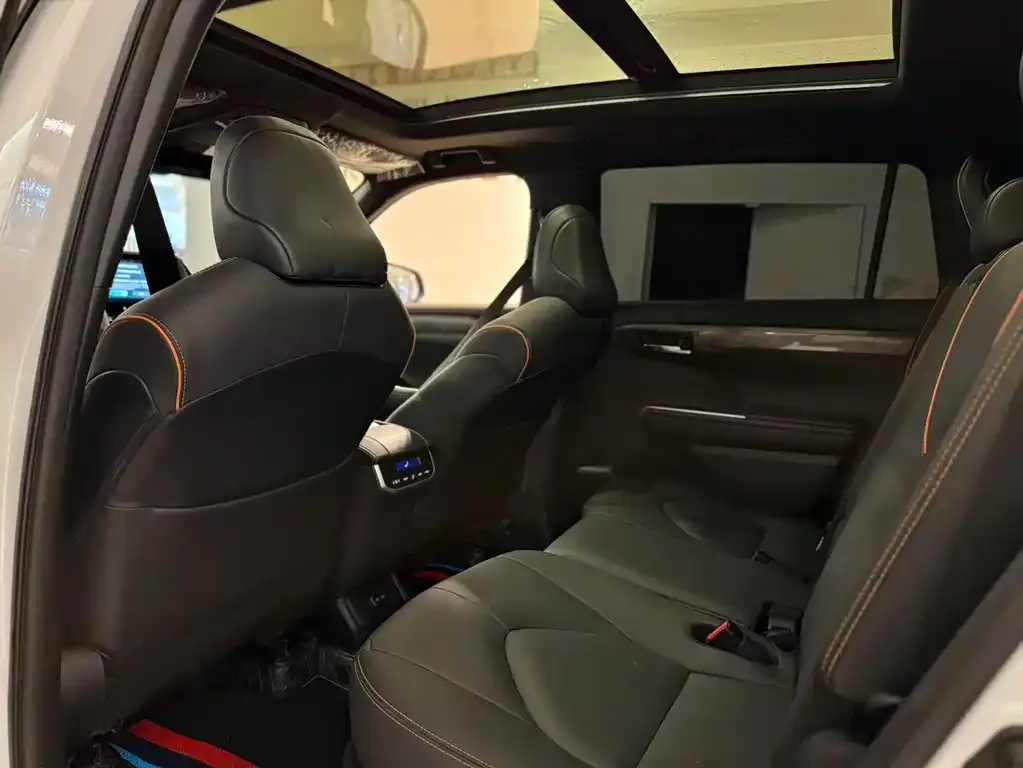 Toyota Crown Kluger 2024 из CN, фото 2
