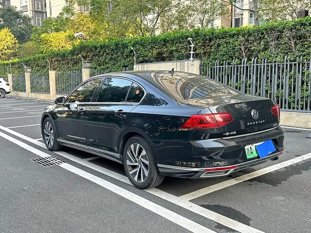 Volkswagen Magotan GTE PHEV 2023 из CN, фото 10