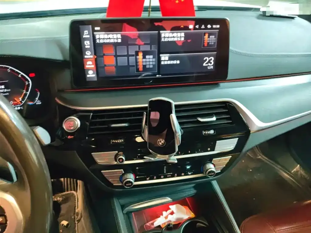 BMW 5 Series 2022 из CN, фото 7