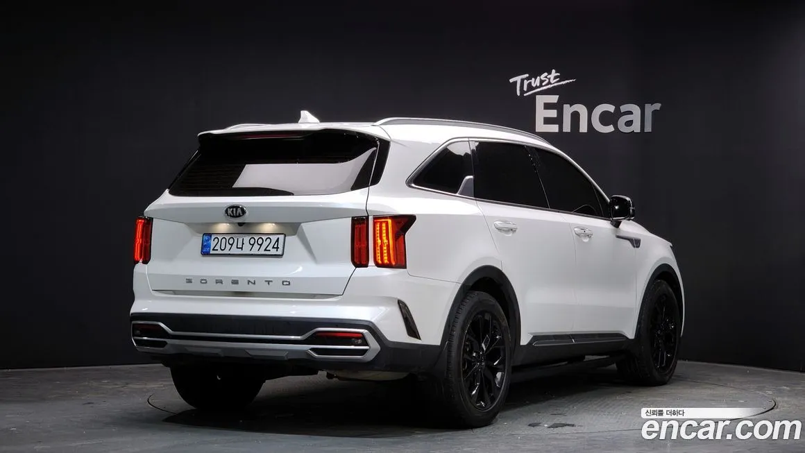 Kia Sorento — фото 5