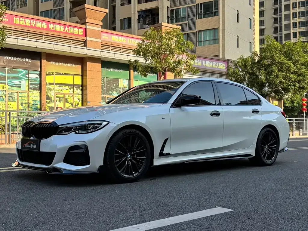 BMW 3 Series 2021 из CN, фото 1