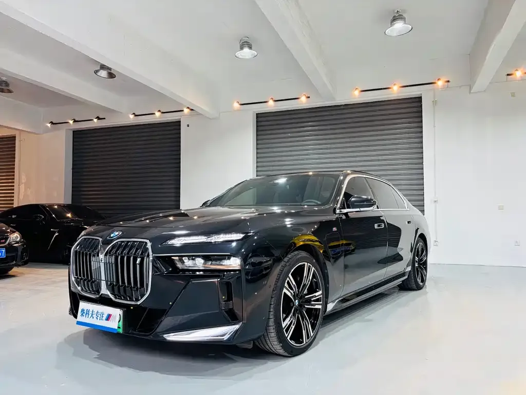 BMW i7 2023 из CN, фото 4