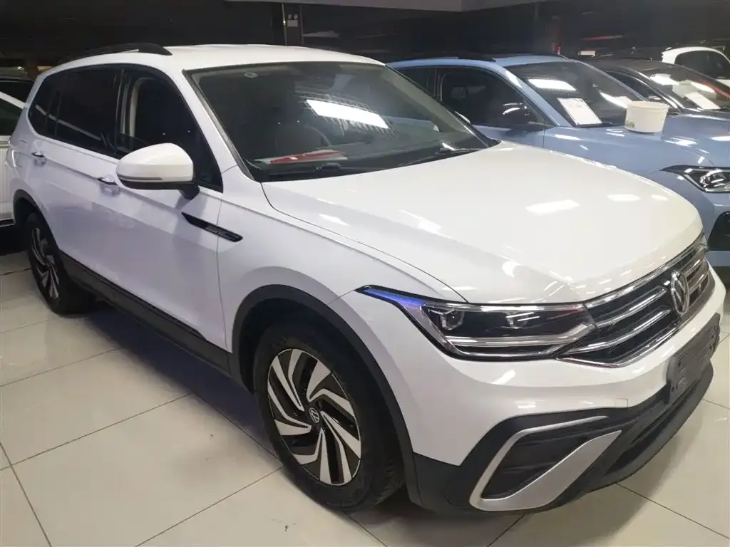 Volkswagen Tiguan L 2022 из CN, фото 3
