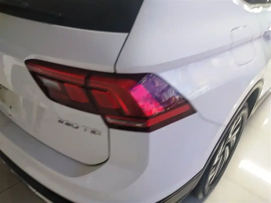 Volkswagen Tiguan L 2022 из CN, фото 7