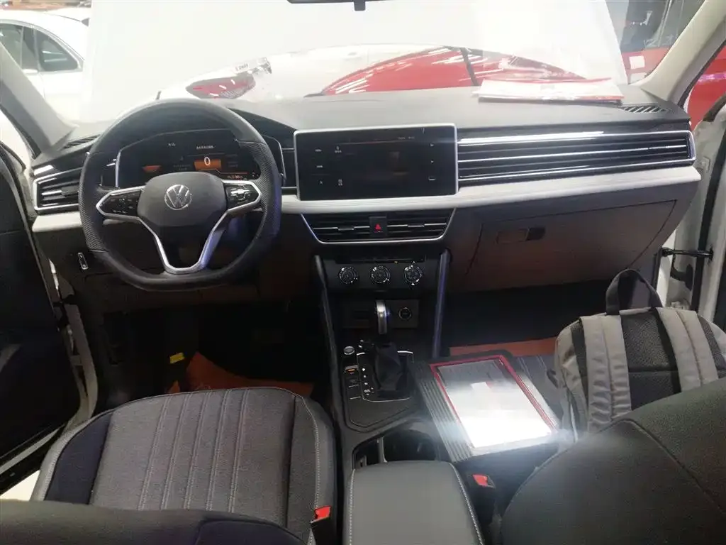 Volkswagen Tiguan L 2022 из CN, фото 9