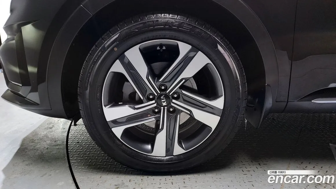 Kia Sorento — фото 7