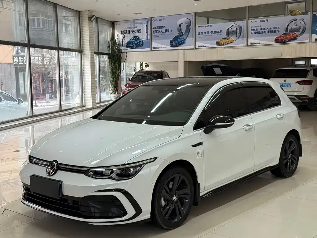 Volkswagen Golf 2022 из CN, фото 1