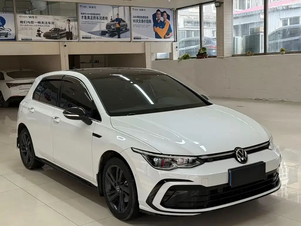 Volkswagen Golf 2022 из CN, фото 3