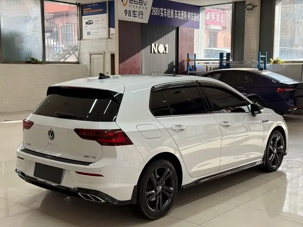 Volkswagen Golf 2022 из CN, фото 4