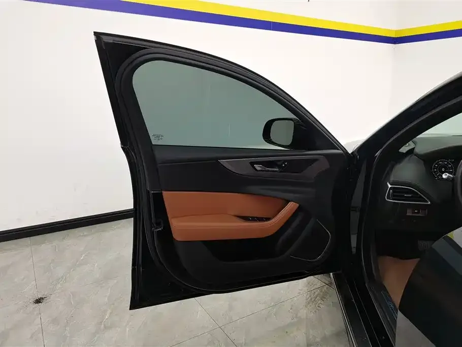 Jaguar XEL 2023 из CN, фото 2
