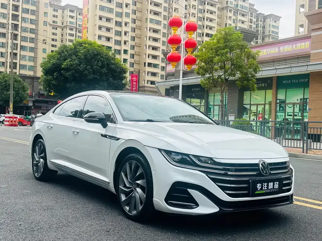 Volkswagen CC 2023 из CN, фото 9