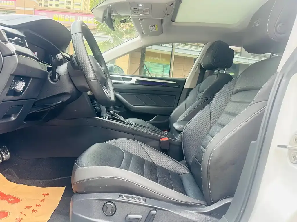 Volkswagen CC 2023 из CN, фото 8