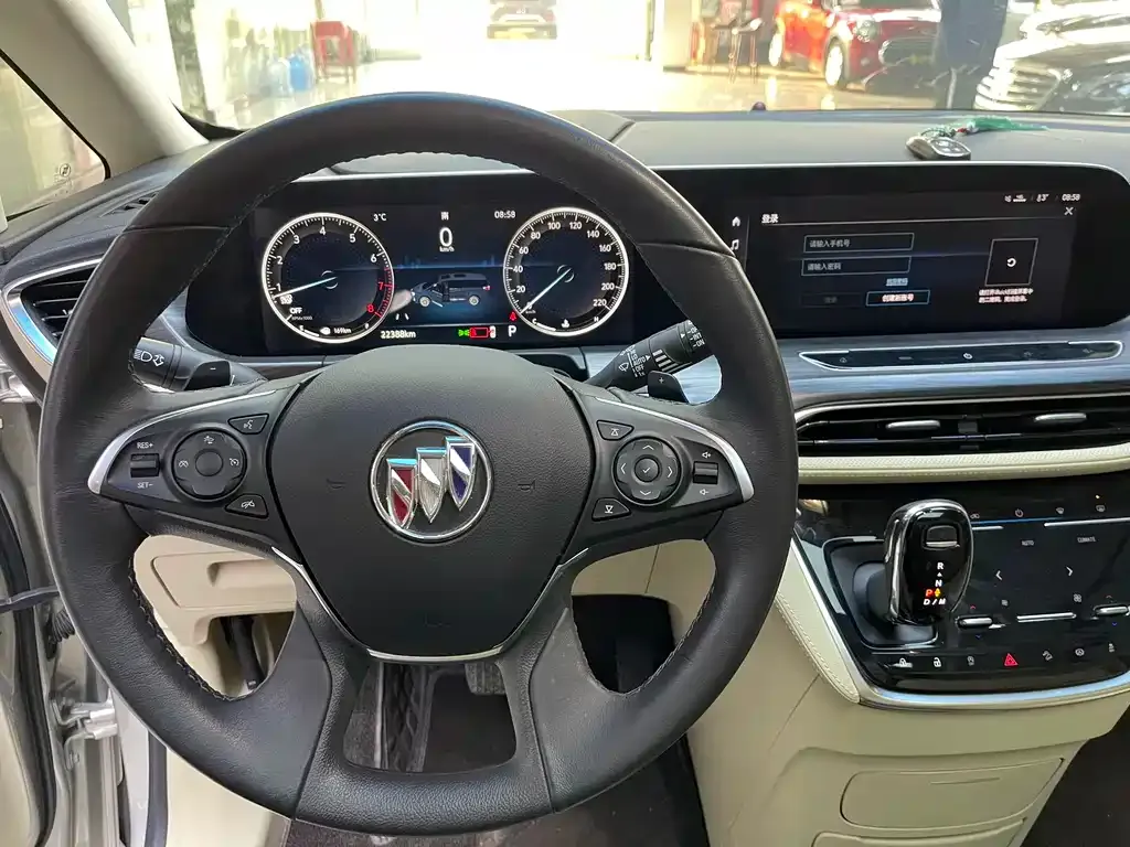 Buick GL8 2023 из CN, фото 2