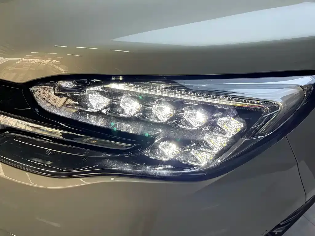 Buick GL8 2023 из CN, фото 3