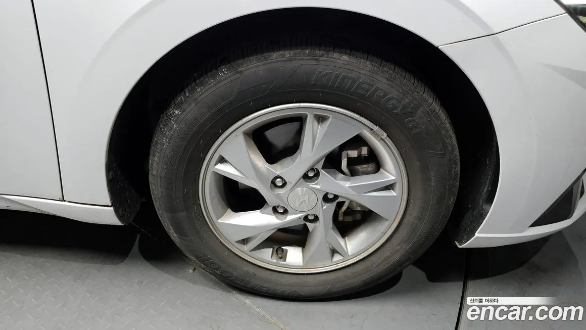Hyundai AVANTE 2022 из KR, фото 2