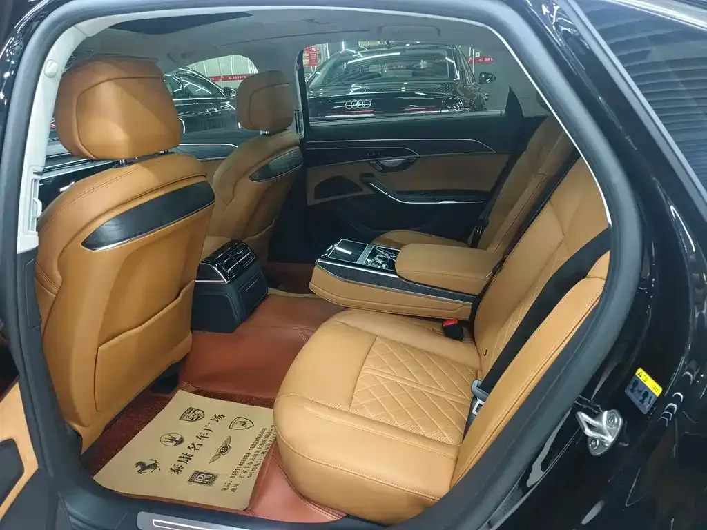 Audi A8 2024 из CN, фото 7