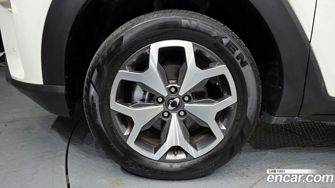 KG Mobility (Ssangyong) Torres — фото 10