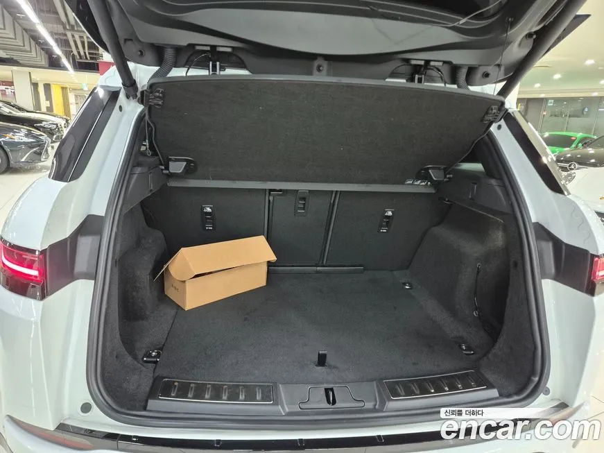 [object Object] Range Rover Evoque 2025 из KR, фото 5