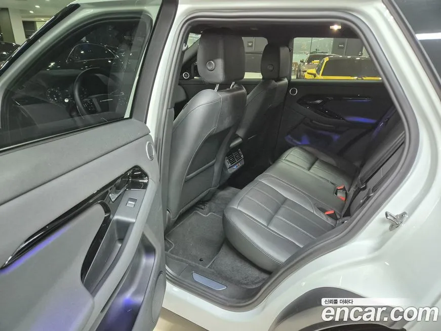 [object Object] Range Rover Evoque 2025 из KR, фото 8