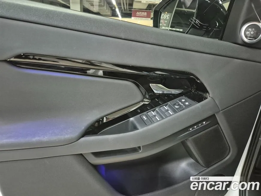 [object Object] Range Rover Evoque 2025 из KR, фото 9