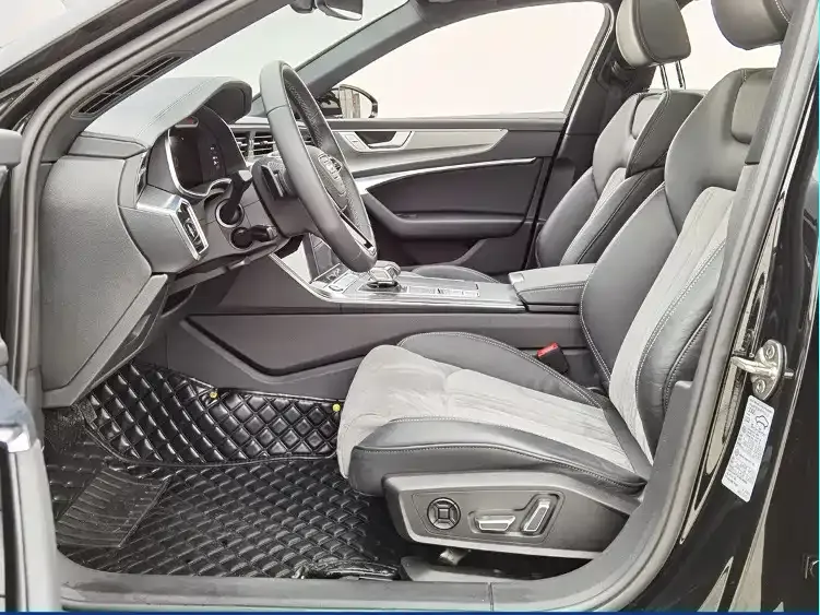 Audi A6L 2024 из CN, фото 8