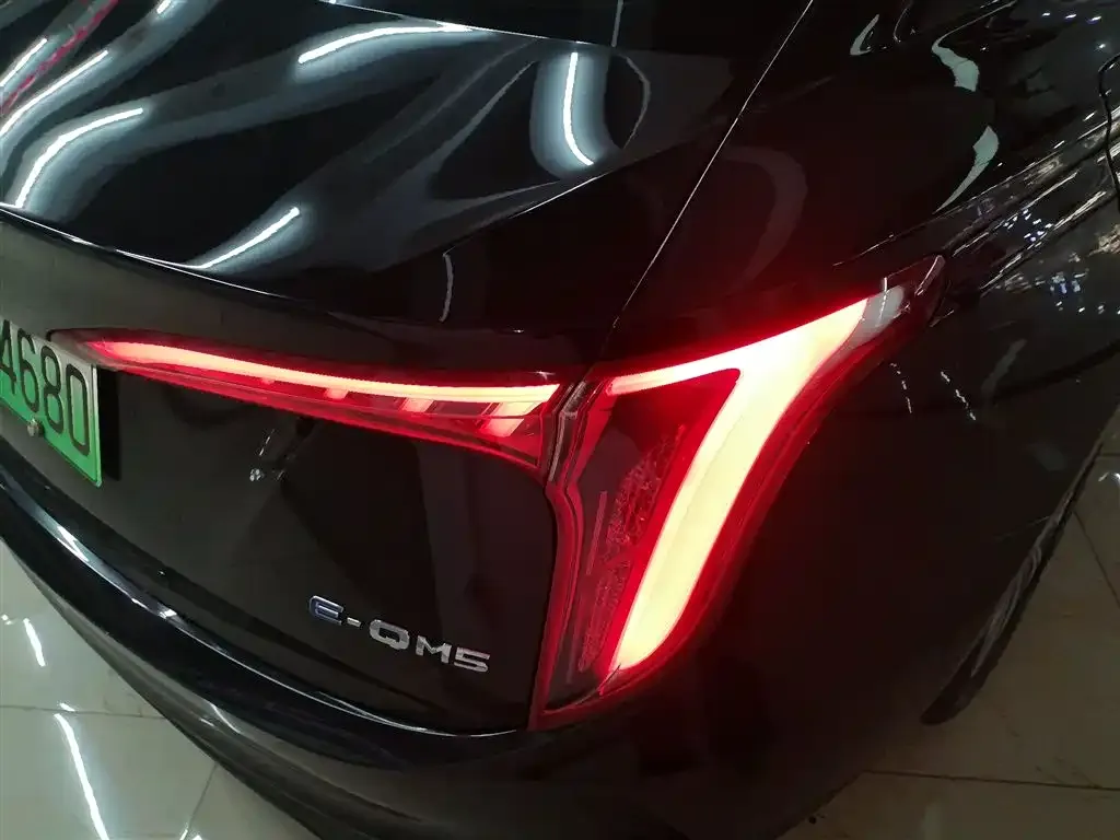 Hongqi E-QM5 2023 из CN, фото 7