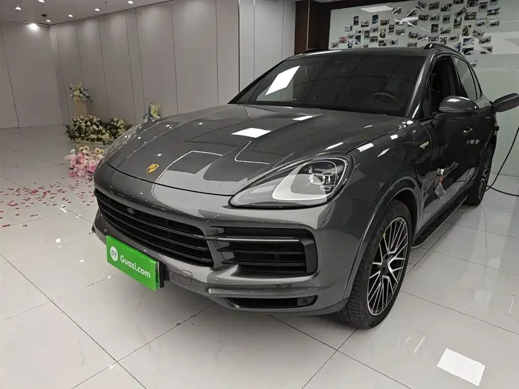 Porsche Cayenne Hybrid 2021 из CN, фото 1
