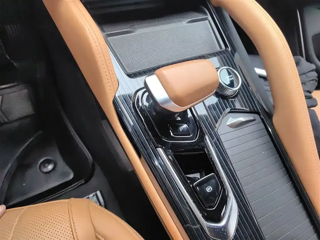 Geely Xingyue L EREV 2023 из CN, фото 9