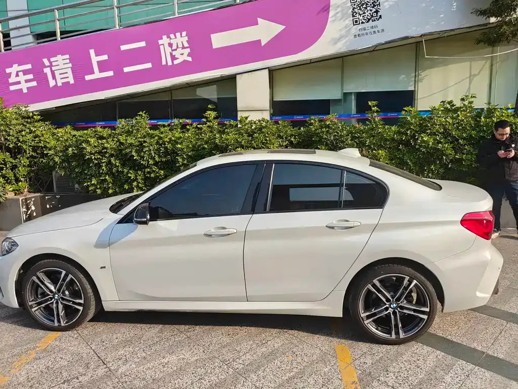 BMW 1 Series 2022 из CN, фото 8