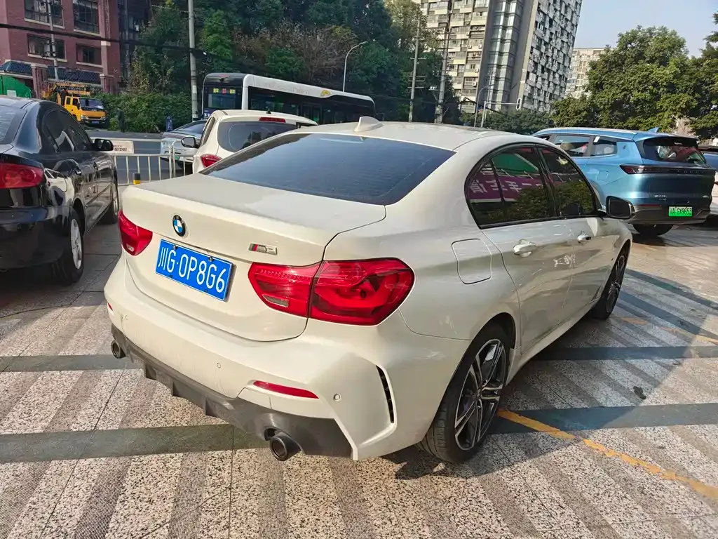 BMW 1 Series 2022 из CN, фото 10