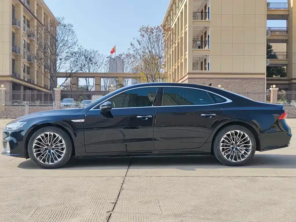 Audi A7L 2024 из CN, фото 3