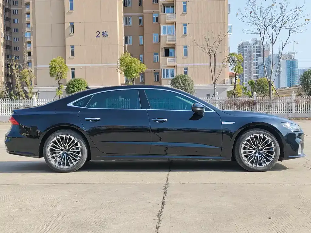 Audi A7L 2024 из CN, фото 7