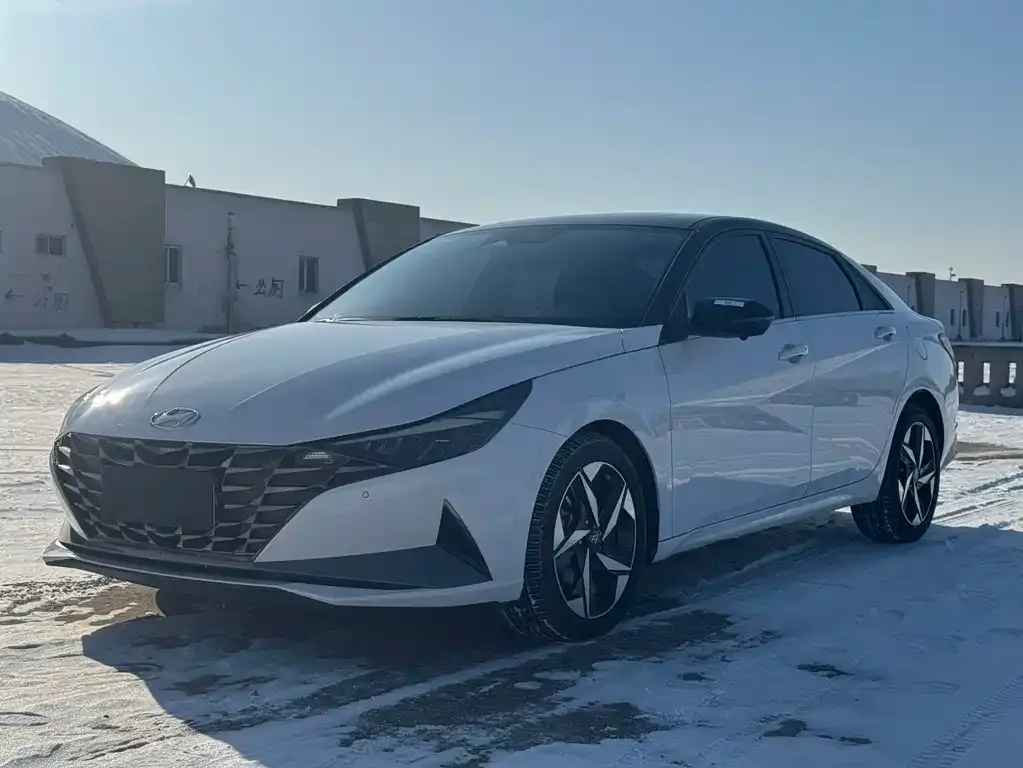 Hyundai Elantra 2022 из CN, фото 1