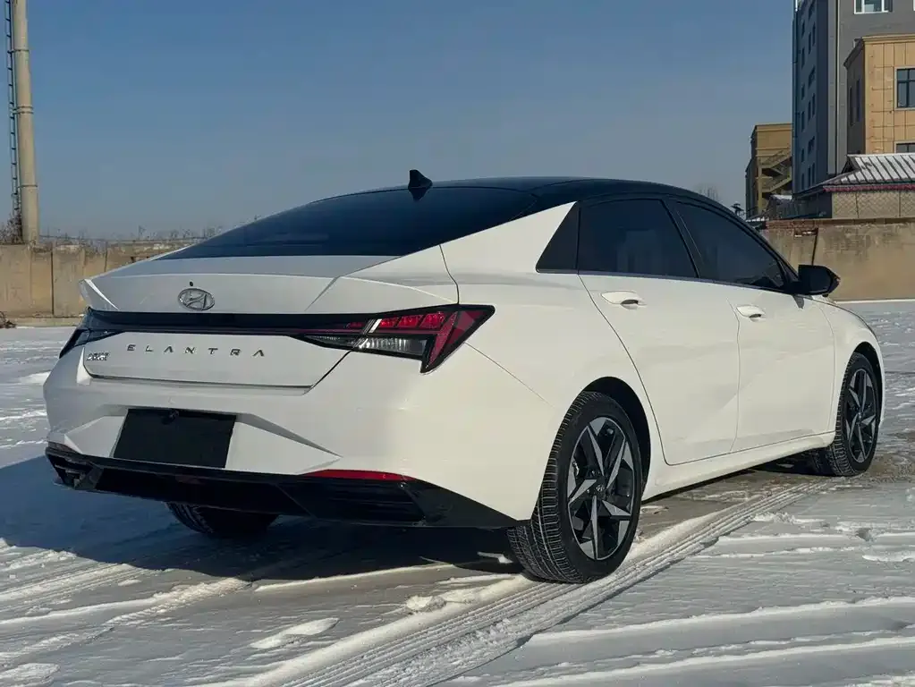 Hyundai Elantra 2022 из CN, фото 4