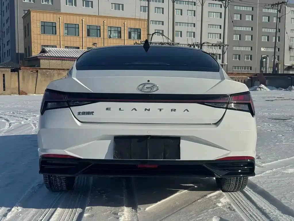 Hyundai Elantra 2022 из CN, фото 5